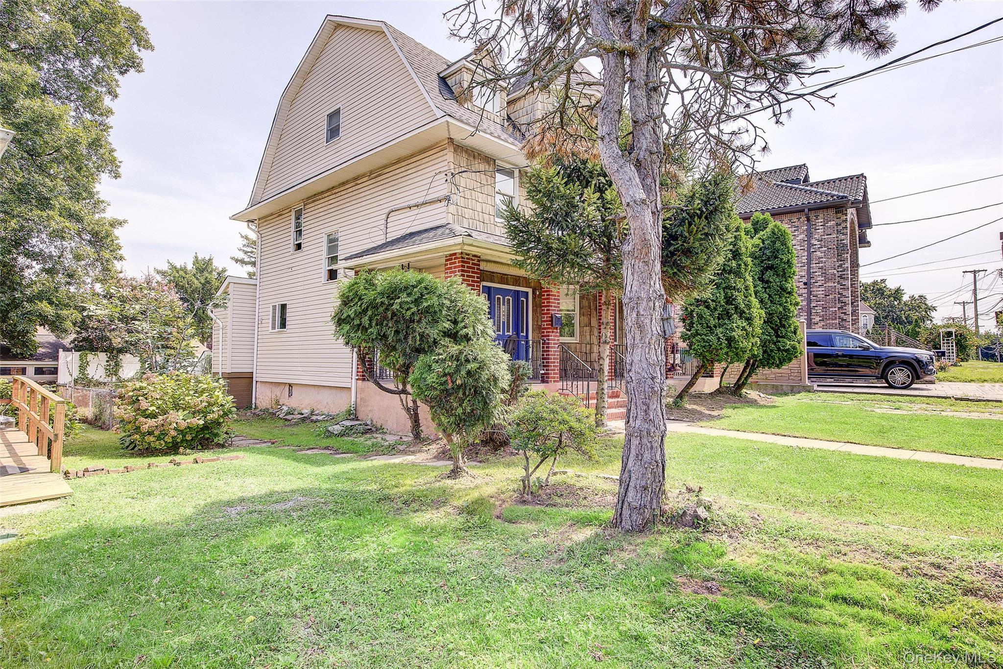 Single Family 221st Street Queens, NY 11361, MLS-1047983-2