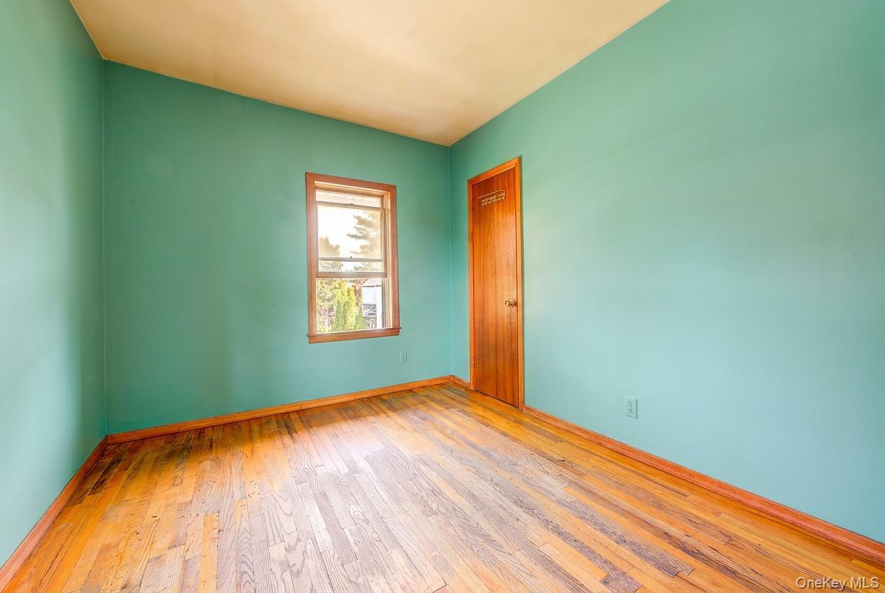 Single Family 221st Street Queens, NY 11361, MLS-1047983-24