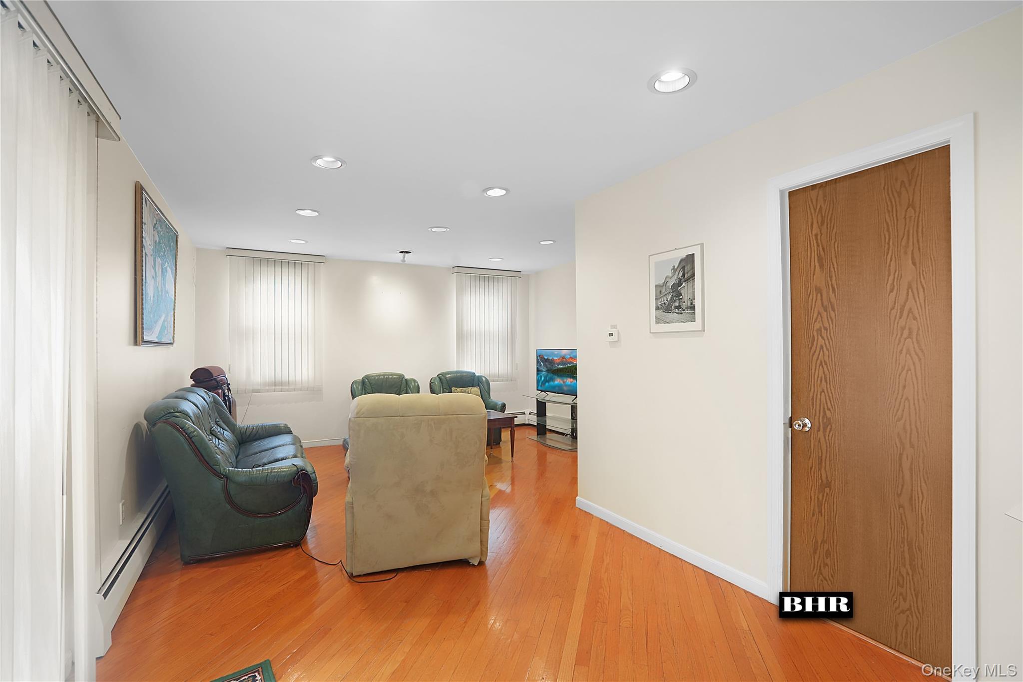 Single Family Exeter Street Brooklyn, NY 11235, MLS-1047990-15