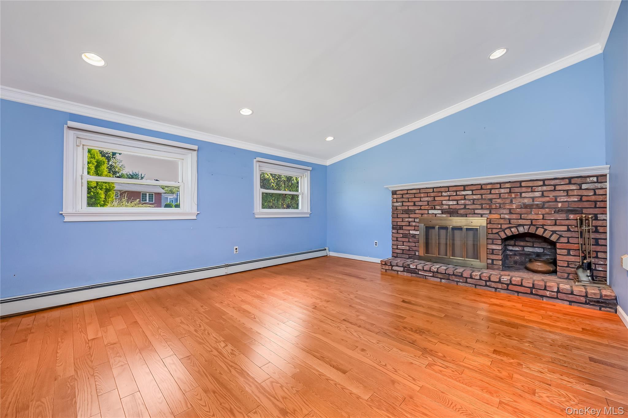 Single Family Voorhis Drive Nassau County, NY 11804, MLS-1048008-12