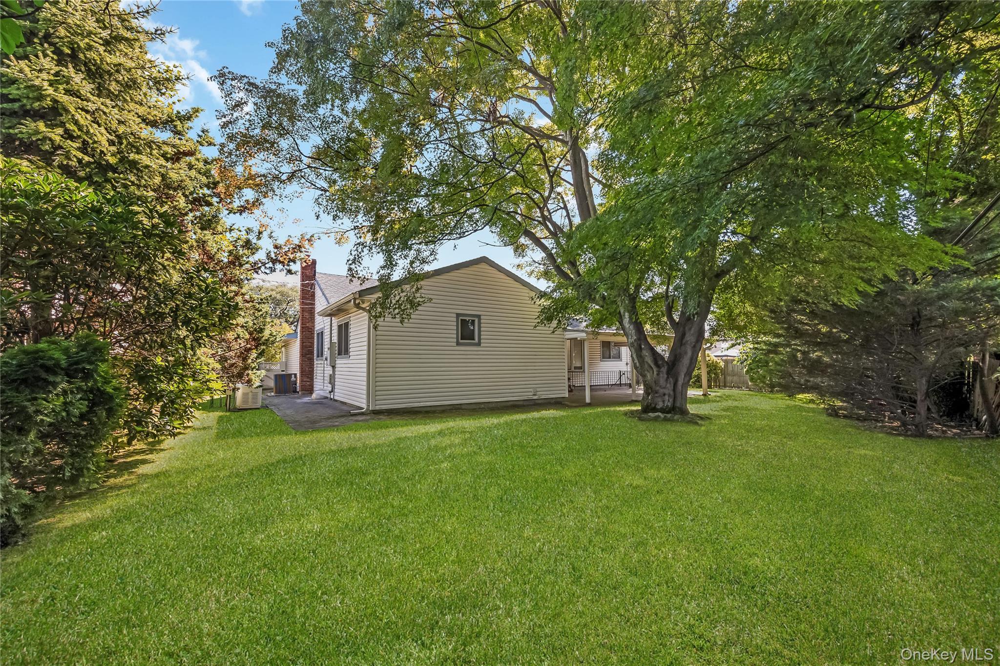 Single Family Voorhis Drive Nassau County, NY 11804, MLS-1048008-37