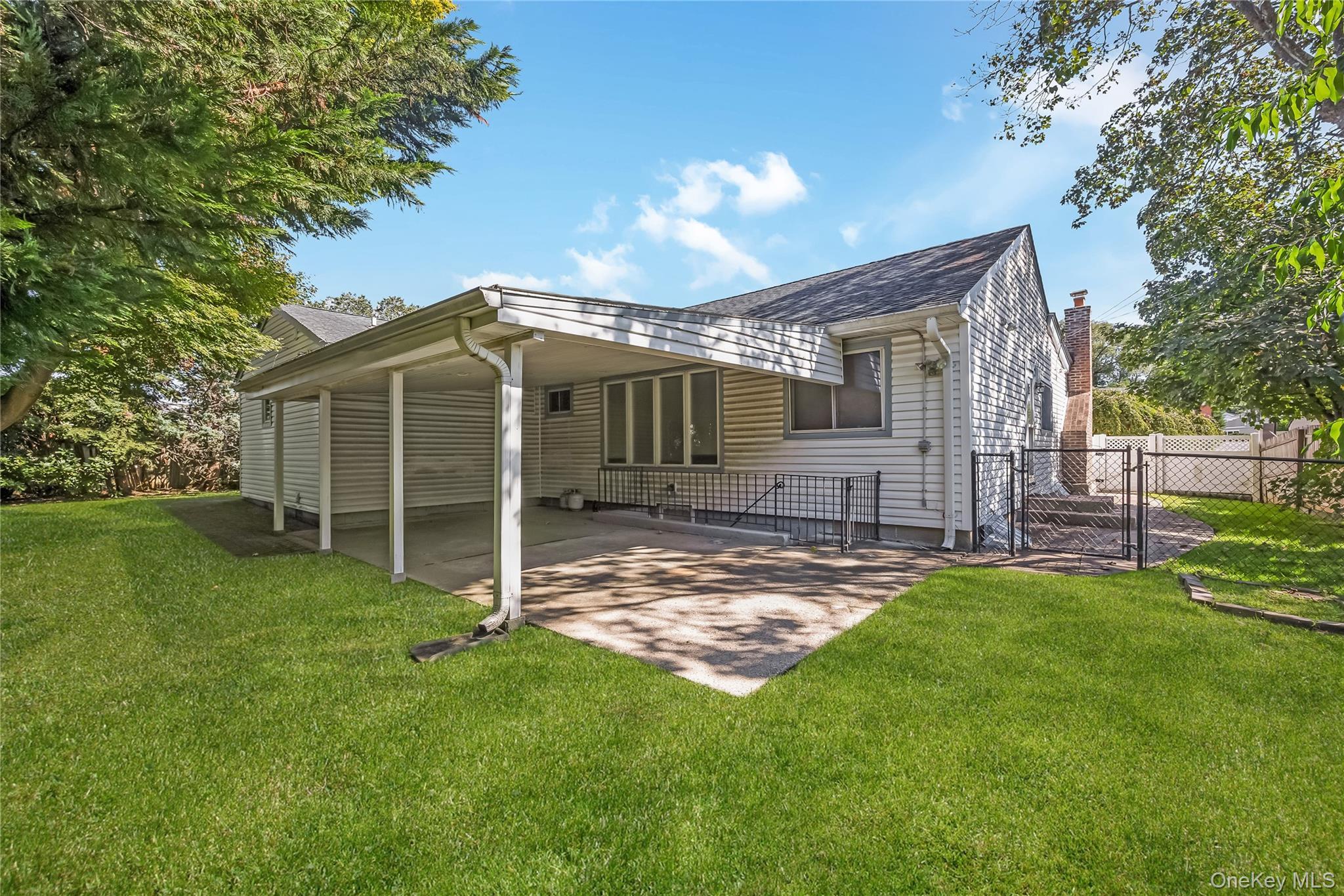 Single Family Voorhis Drive Nassau County, NY 11804, MLS-1048008-41