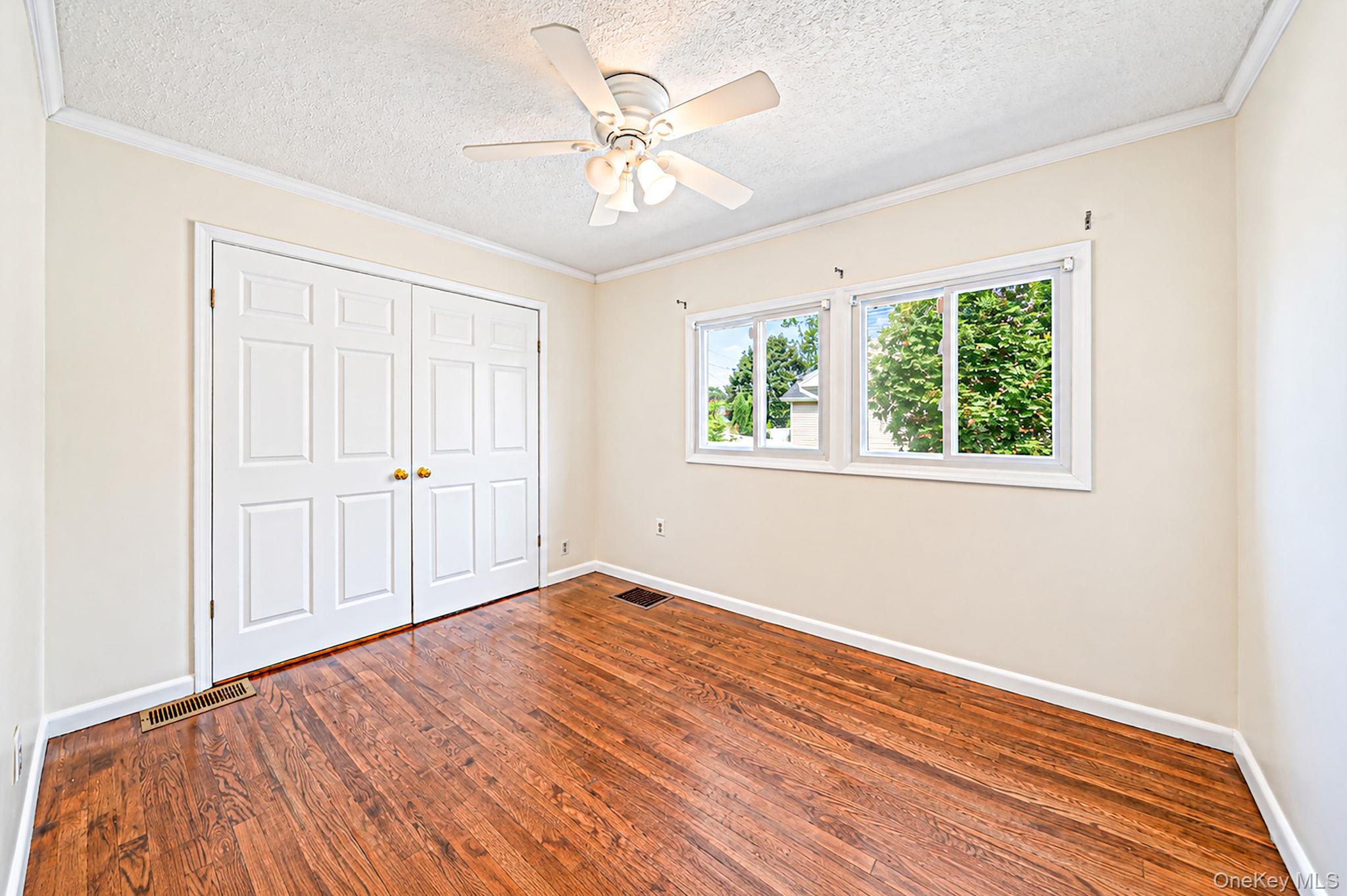 Single Family Willets Drive Nassau County, NY 11791, MLS-1048009-19