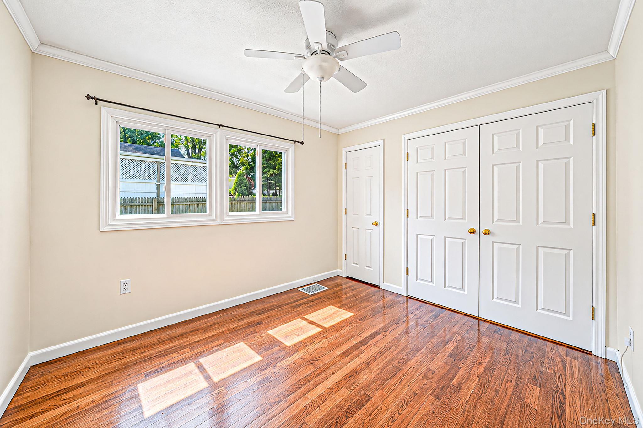 Single Family Willets Drive Nassau County, NY 11791, MLS-1048009-24