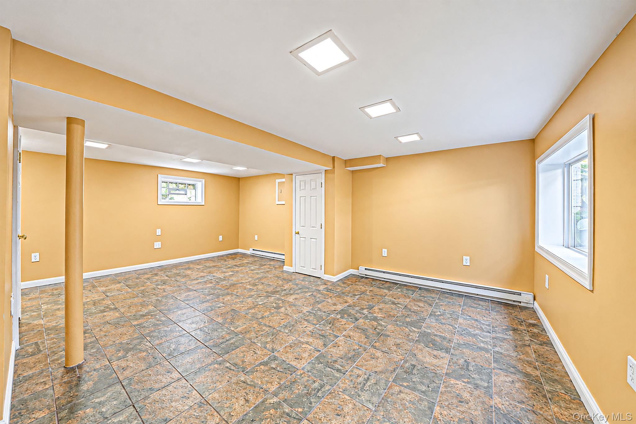 Single Family Willets Drive Nassau County, NY 11791, MLS-1048009-28