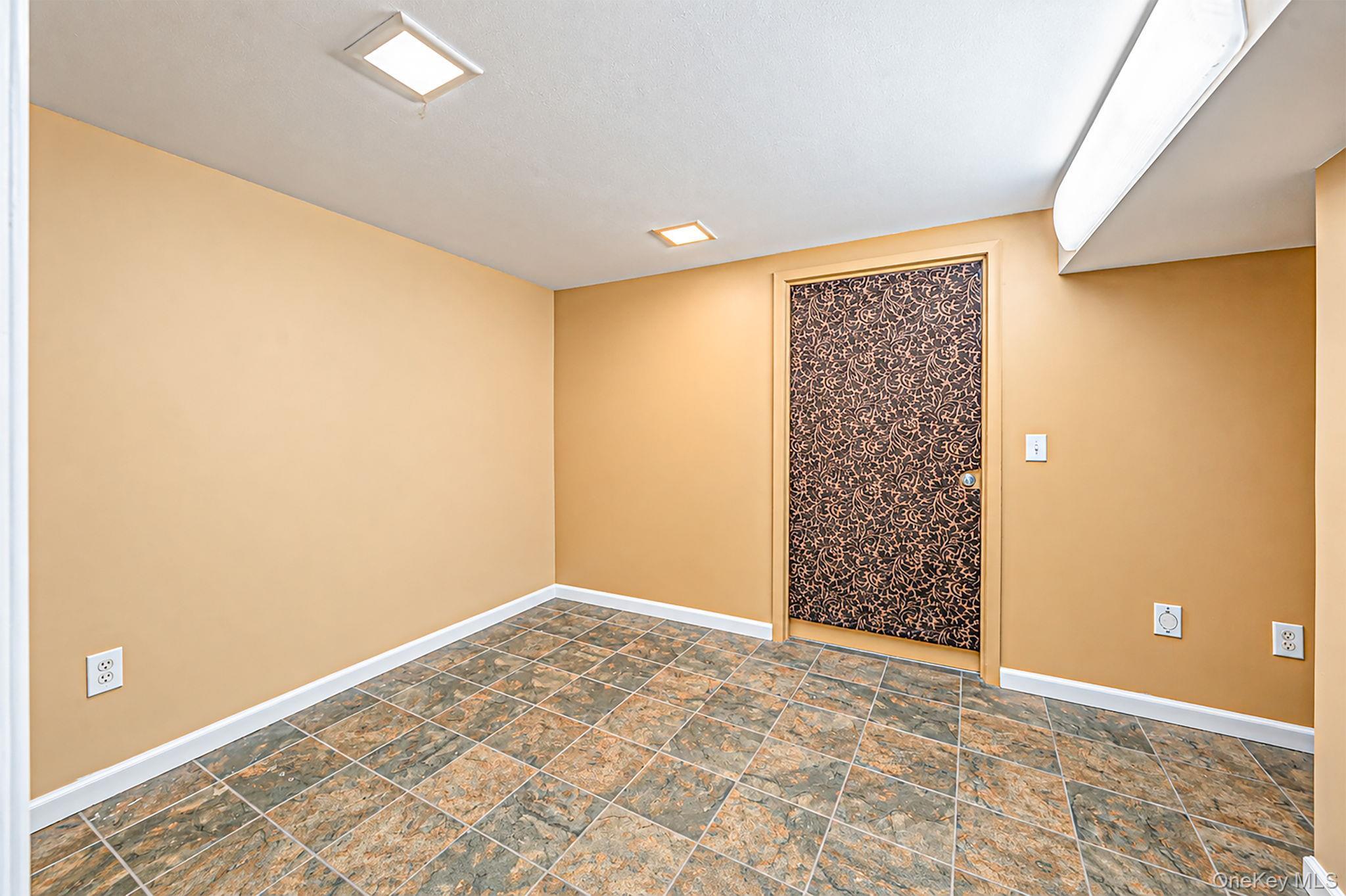 Single Family Willets Drive Nassau County, NY 11791, MLS-1048009-30