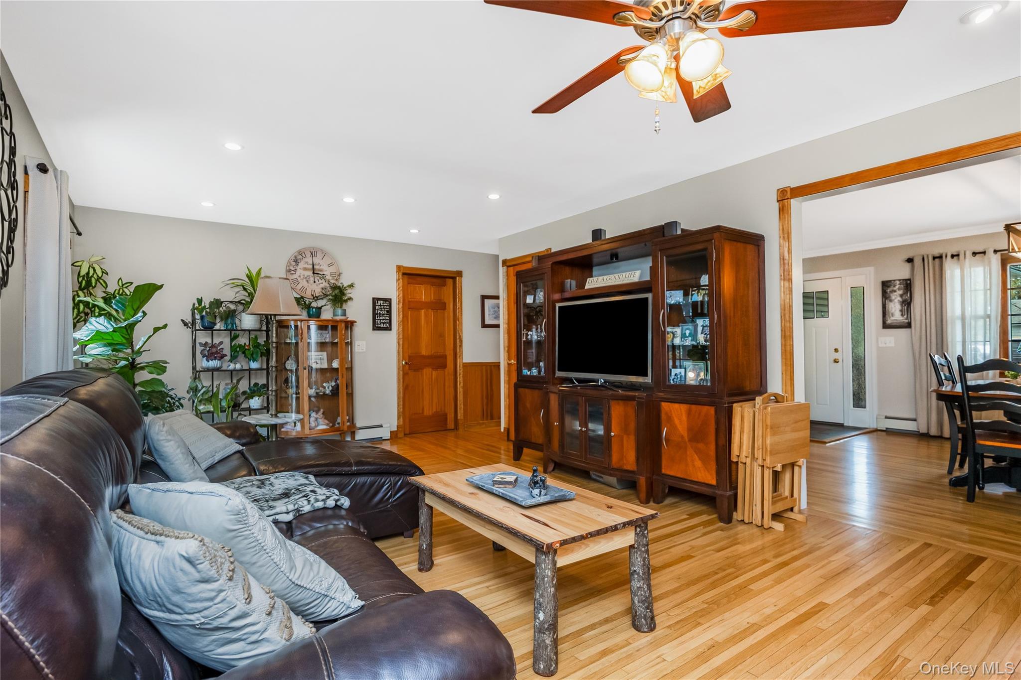 Single Family Jaycox Avenue Suffolk County, NY 11751, MLS-1048018-12