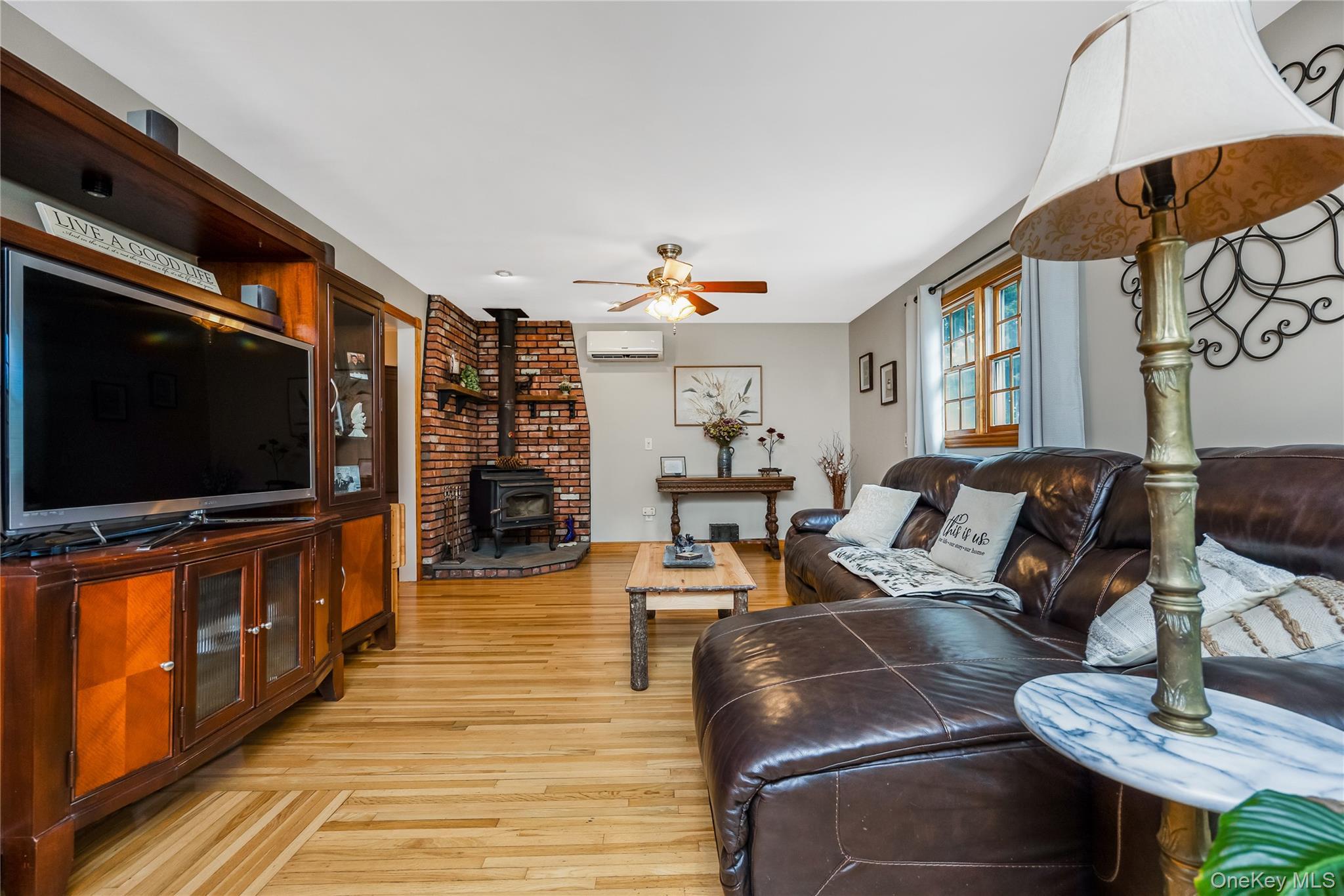 Single Family Jaycox Avenue Suffolk County, NY 11751, MLS-1048018-13