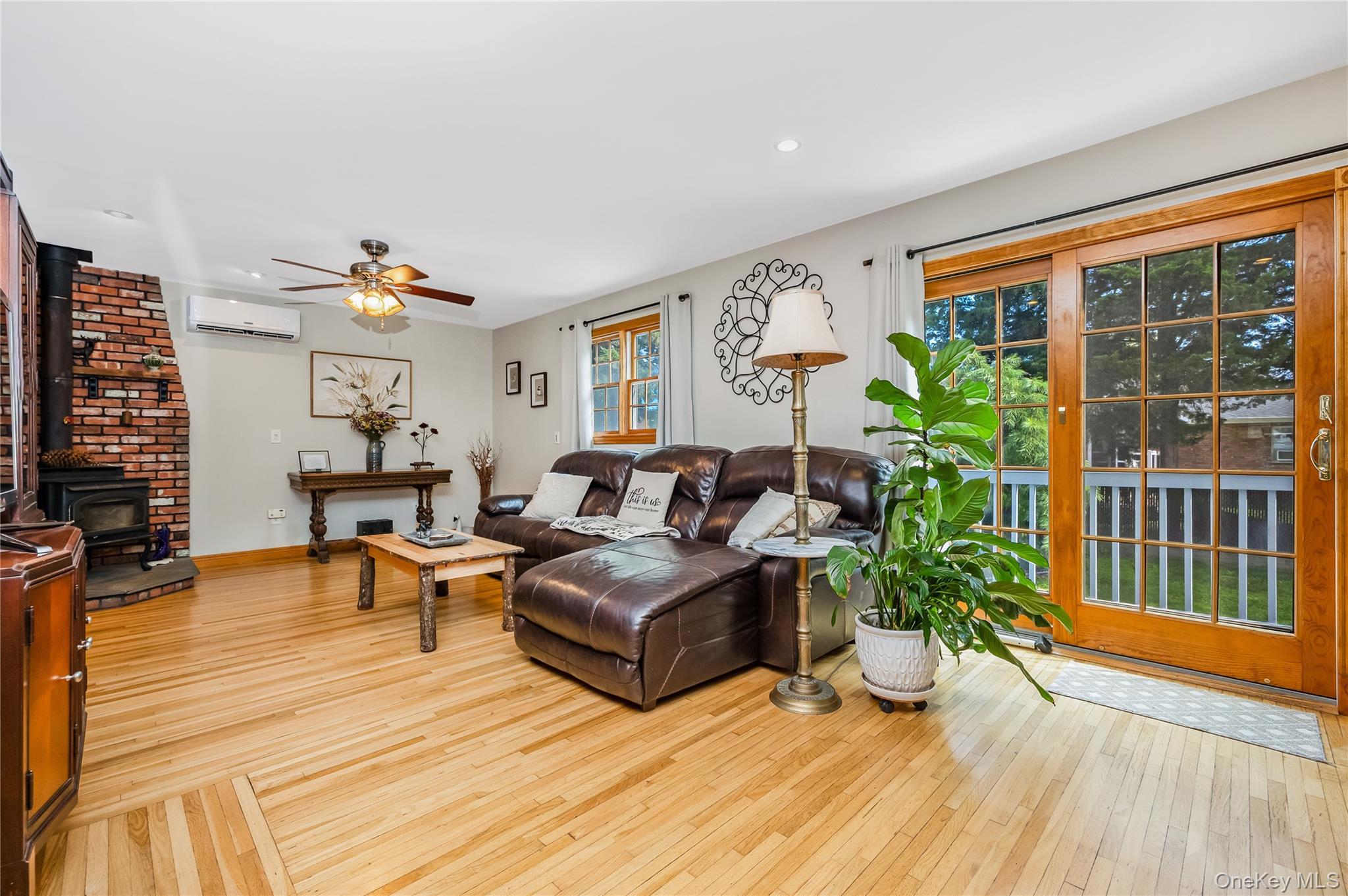 Single Family Jaycox Avenue Suffolk County, NY 11751, MLS-1048018-14