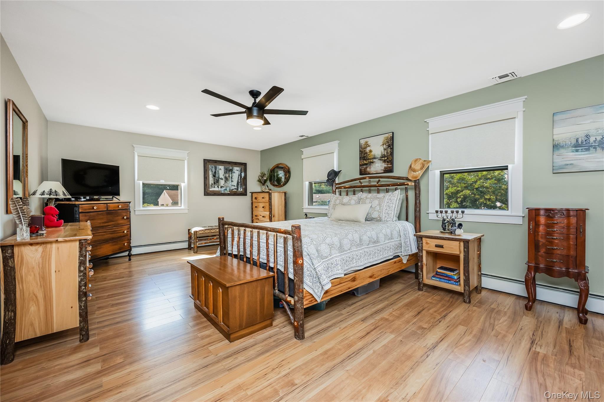 Single Family Jaycox Avenue Suffolk County, NY 11751, MLS-1048018-17