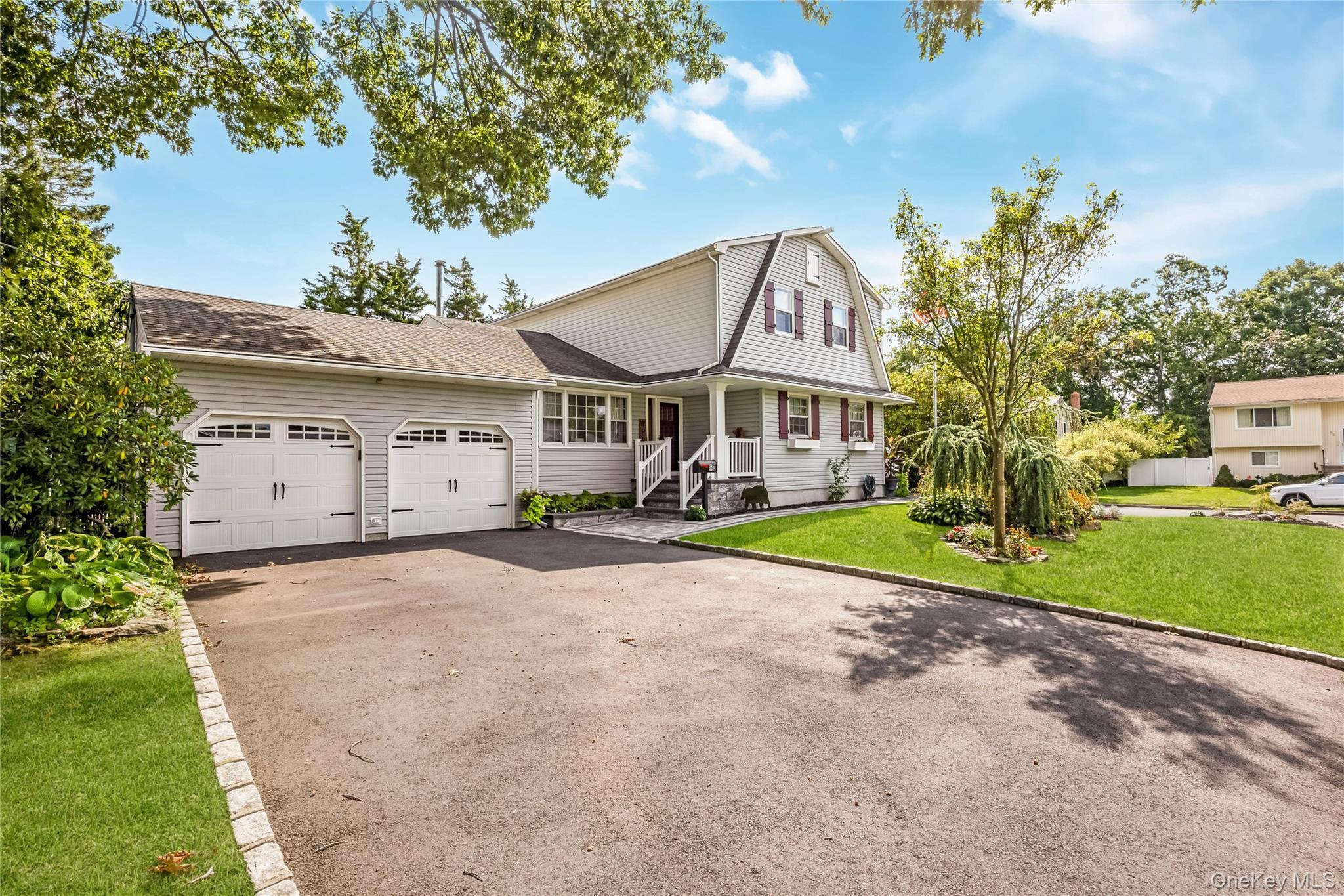 Single Family Jaycox Avenue Suffolk County, NY 11751, MLS-1048018-2