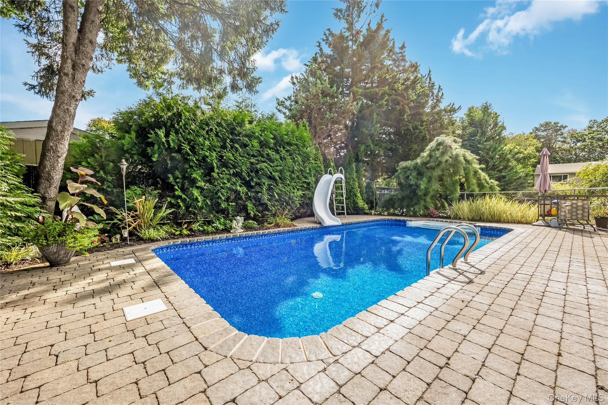 Single Family Jaycox Avenue Suffolk County, NY 11751, MLS-1048018-28