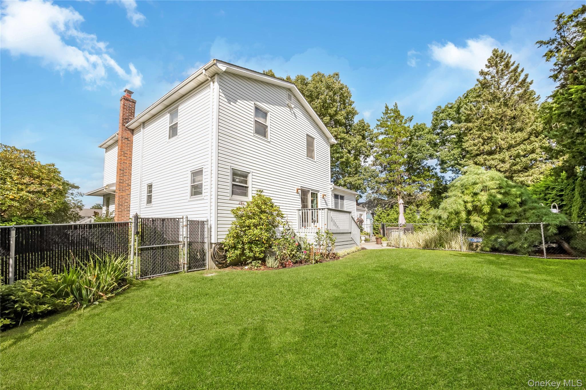 Single Family Jaycox Avenue Suffolk County, NY 11751, MLS-1048018-32