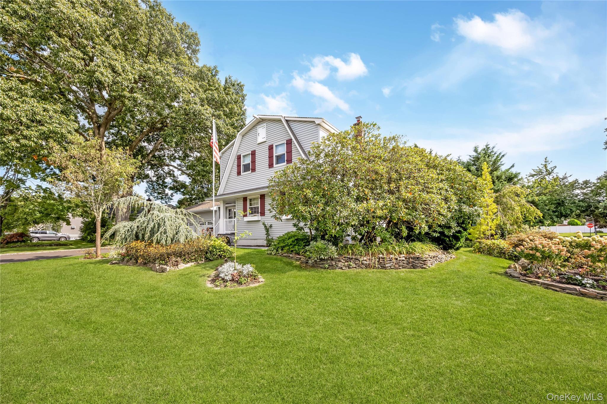 Single Family Jaycox Avenue  Suffolk County, NY 11751, MLS-1048018-34
