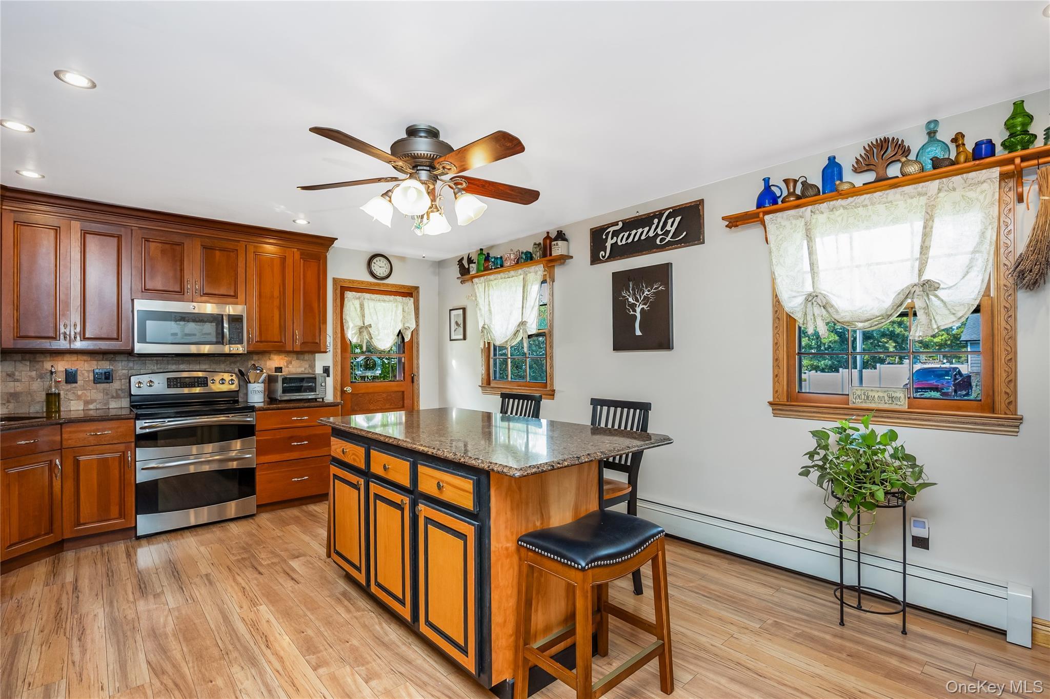 Single Family Jaycox Avenue Suffolk County, NY 11751, MLS-1048018-7