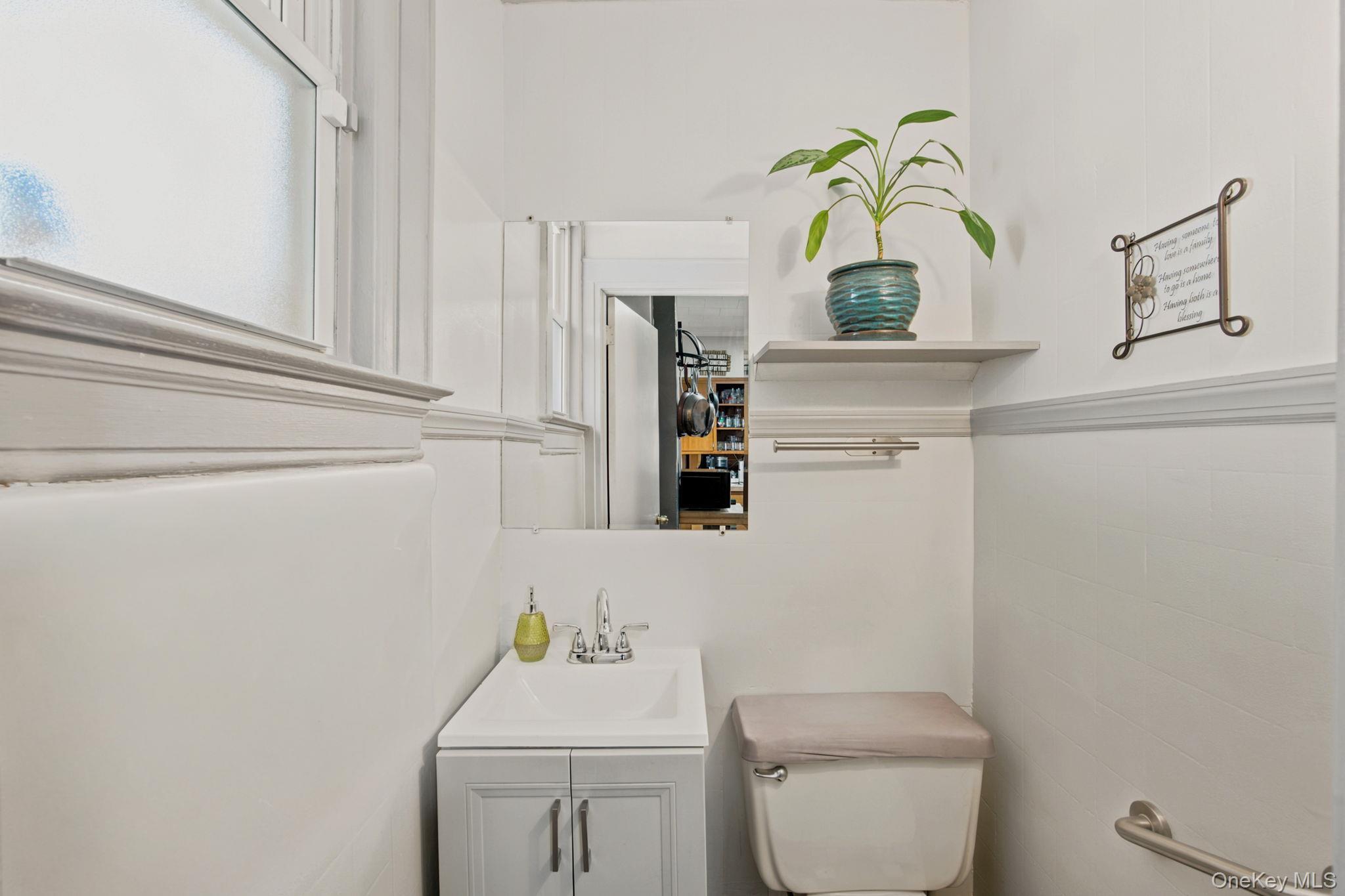 Single Family 92nd Avenue  Queens, NY 11421, MLS-1048019-13