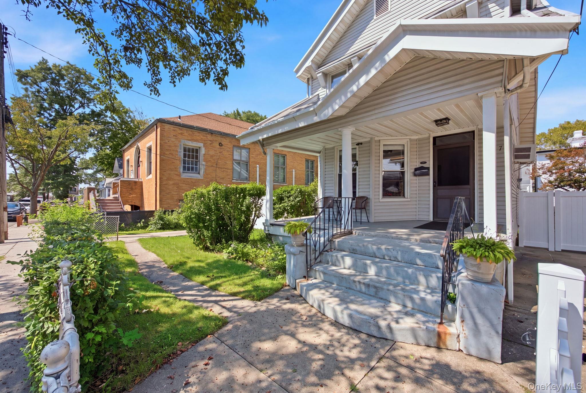 Single Family 92nd Avenue  Queens, NY 11421, MLS-1048019-2