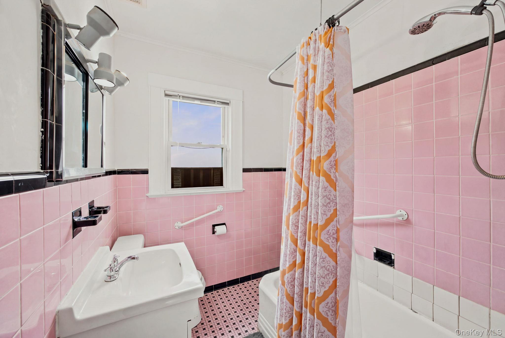 Single Family 92nd Avenue  Queens, NY 11421, MLS-1048019-20