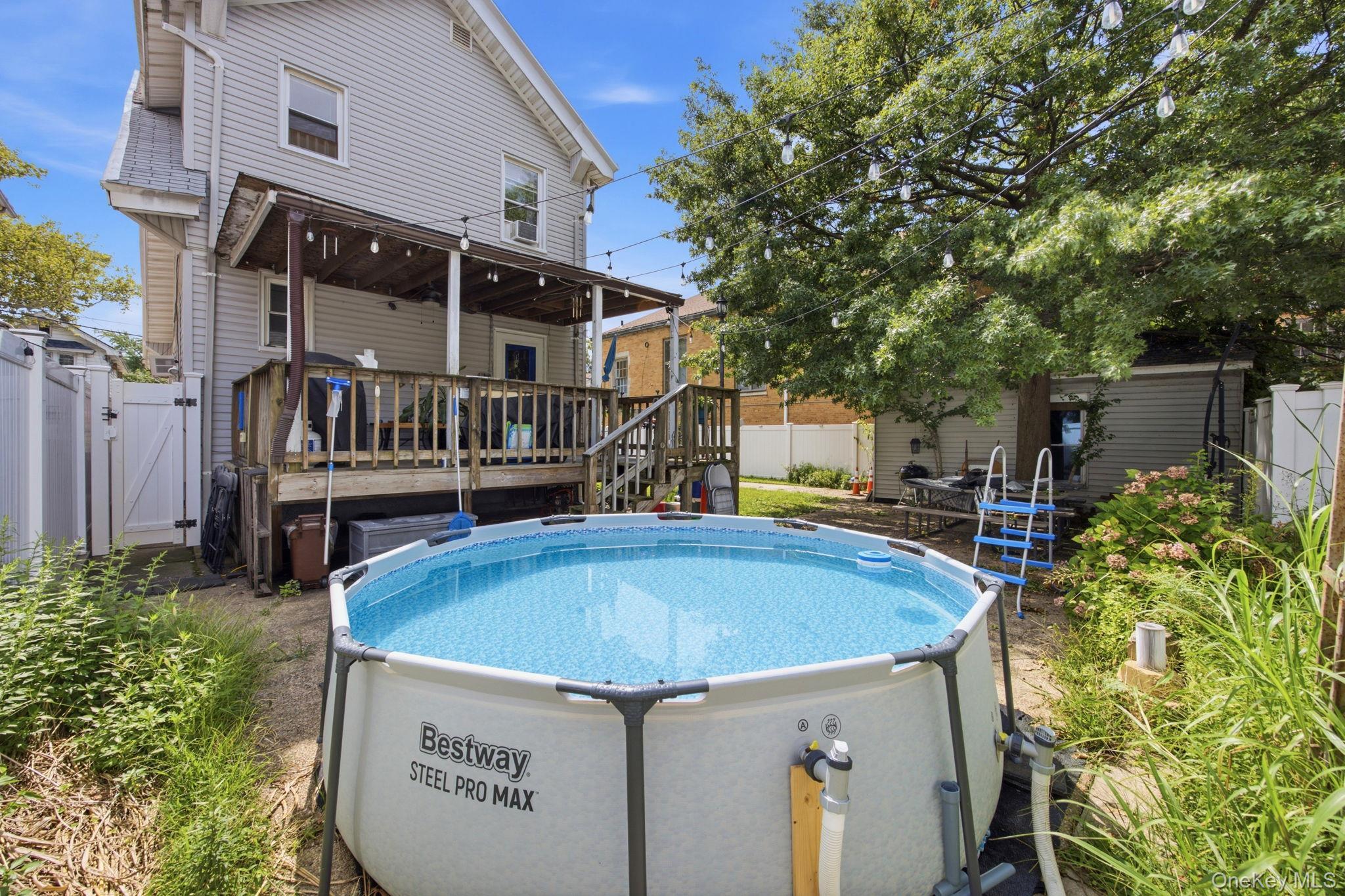 Single Family 92nd Avenue  Queens, NY 11421, MLS-1048019-25