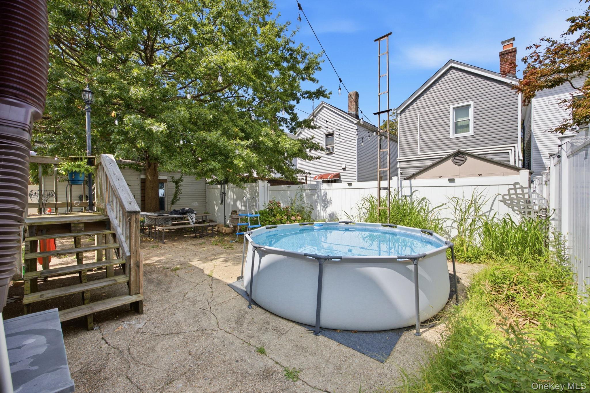 Single Family 92nd Avenue  Queens, NY 11421, MLS-1048019-26