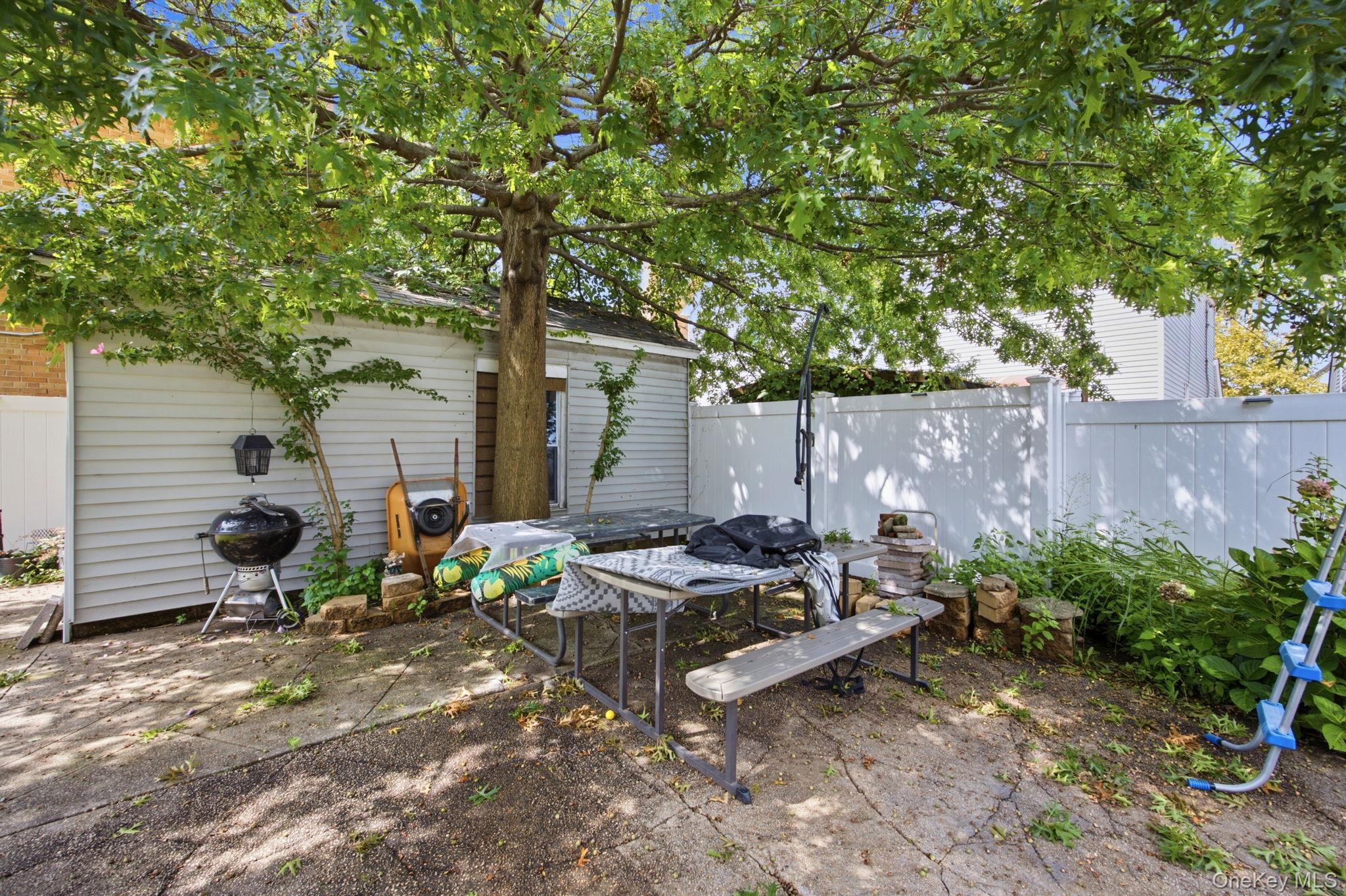 Single Family 92nd Avenue  Queens, NY 11421, MLS-1048019-27