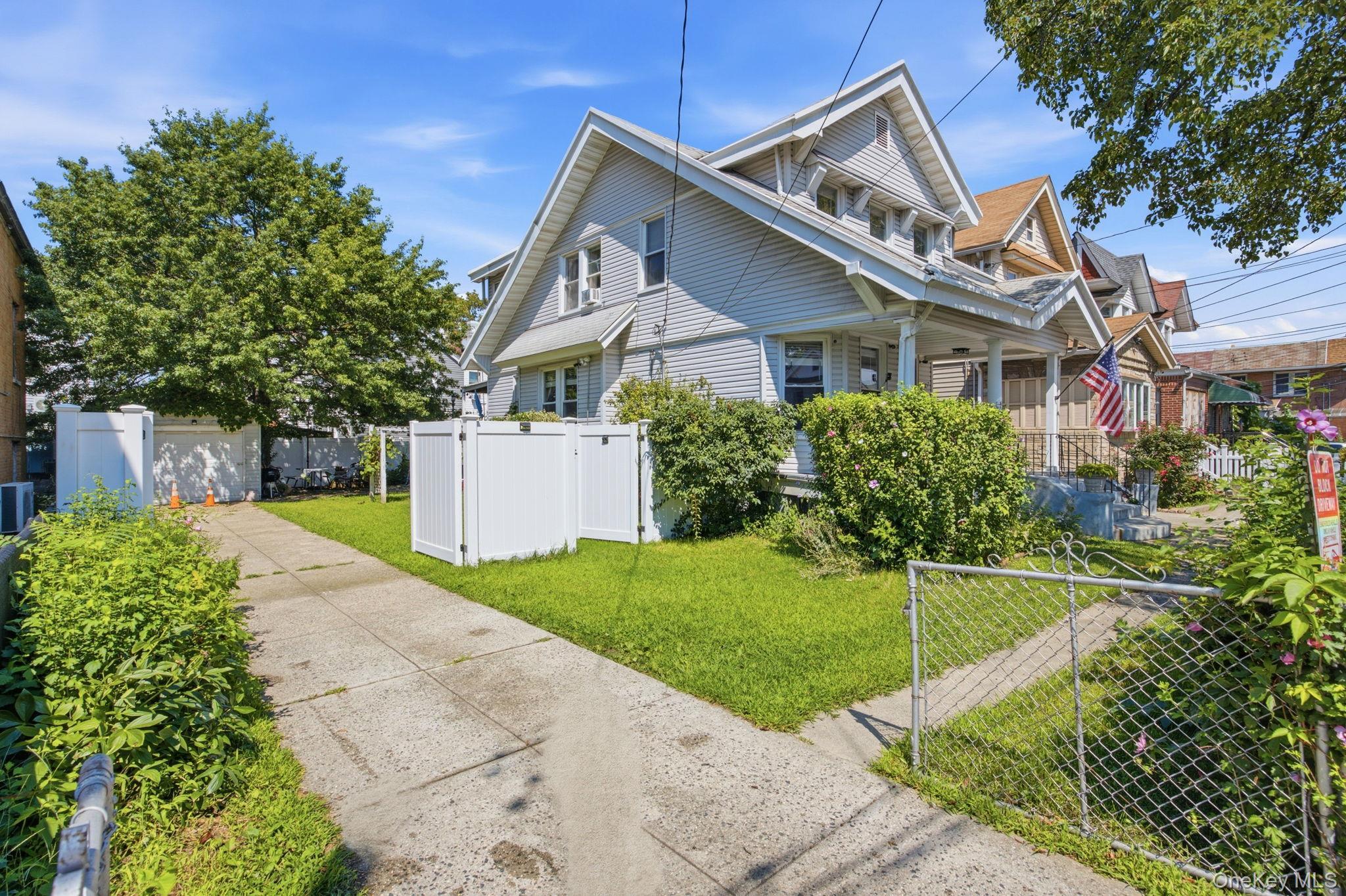 Single Family 92nd Avenue  Queens, NY 11421, MLS-1048019-4