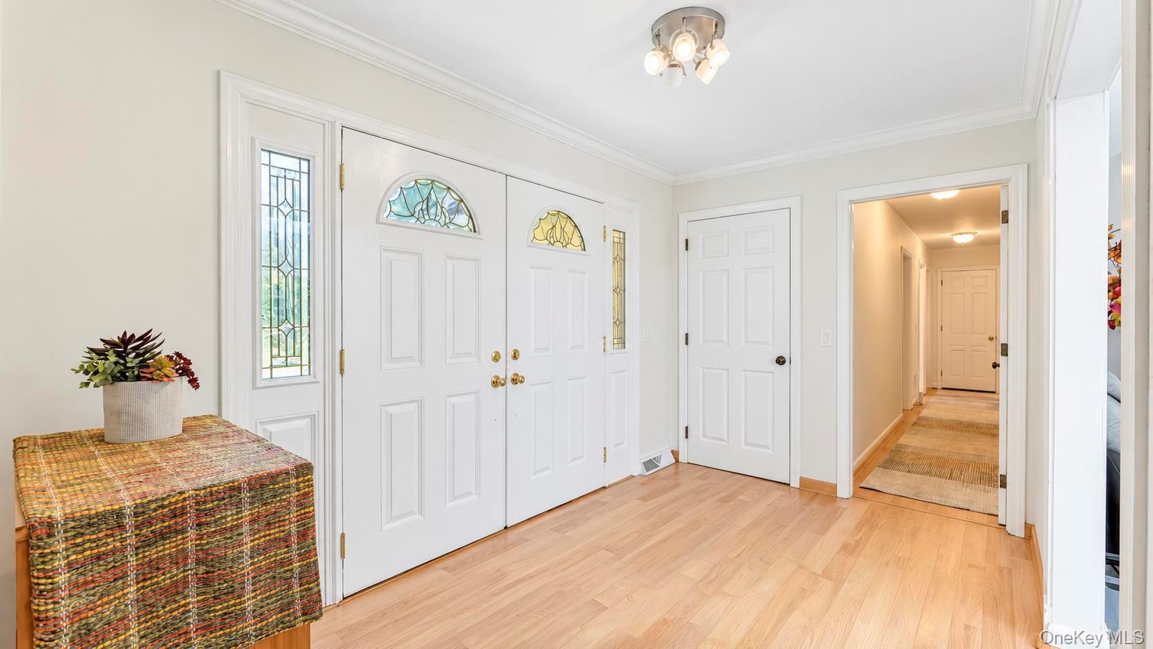 Single Family Daly Court Suffolk County, NY 11901, MLS-1048021-22