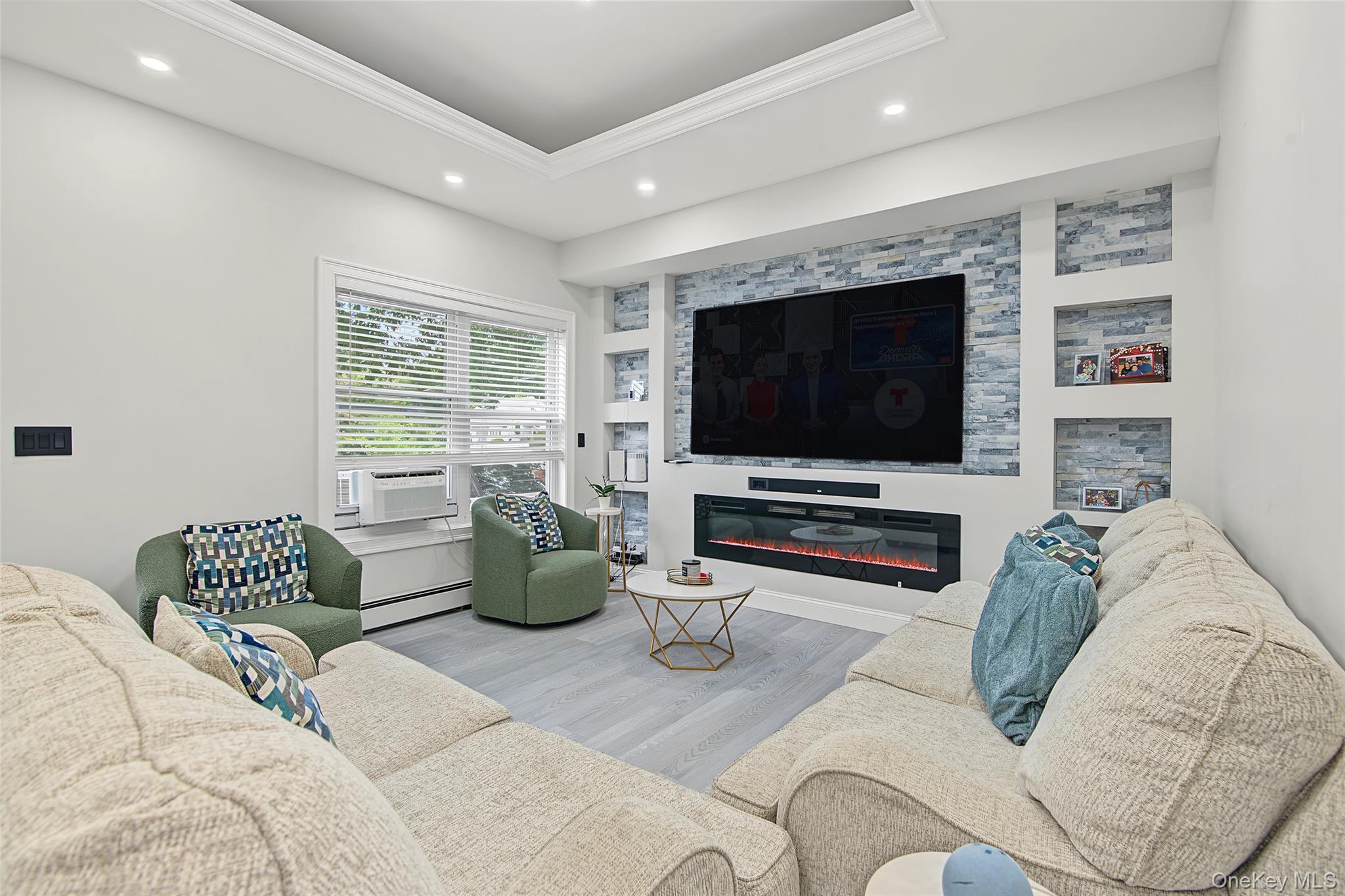 Single Family Bay Shore Avenue Suffolk County, NY 11706, MLS-1048032-18