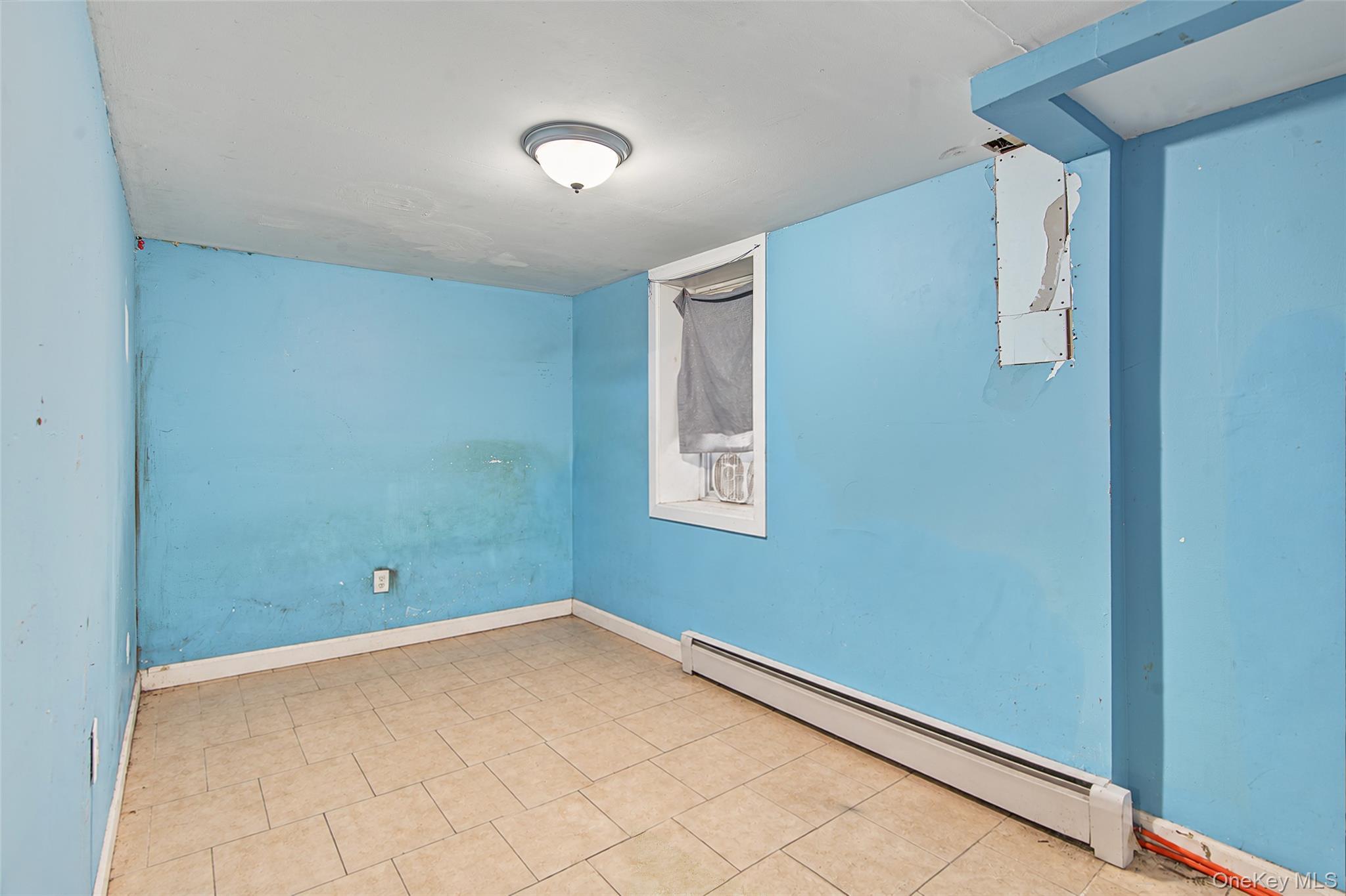 Single Family Bay Shore Avenue Suffolk County, NY 11706, MLS-1048032-25