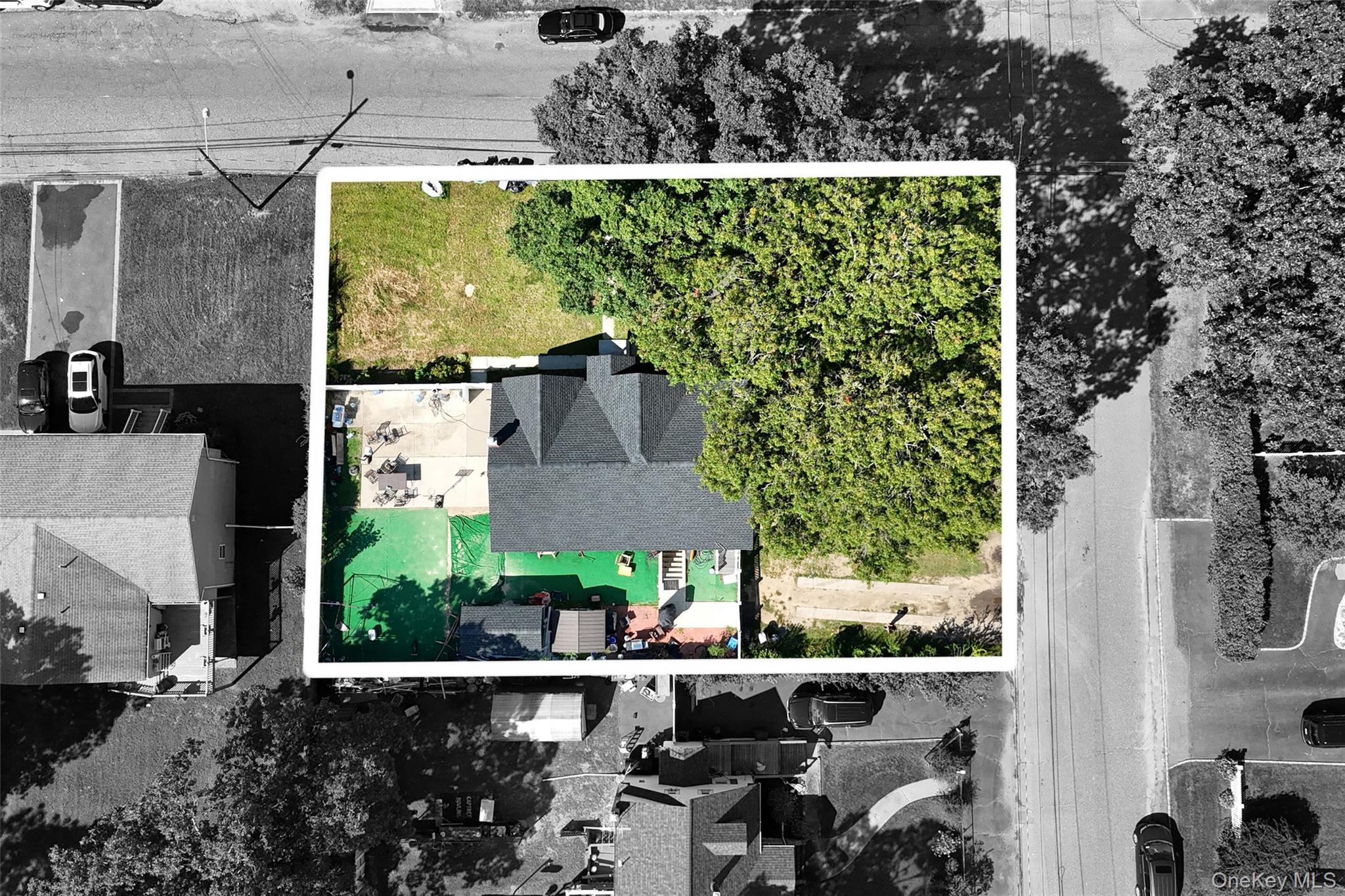 Single Family Bay Shore Avenue Suffolk County, NY 11706, MLS-1048032-34
