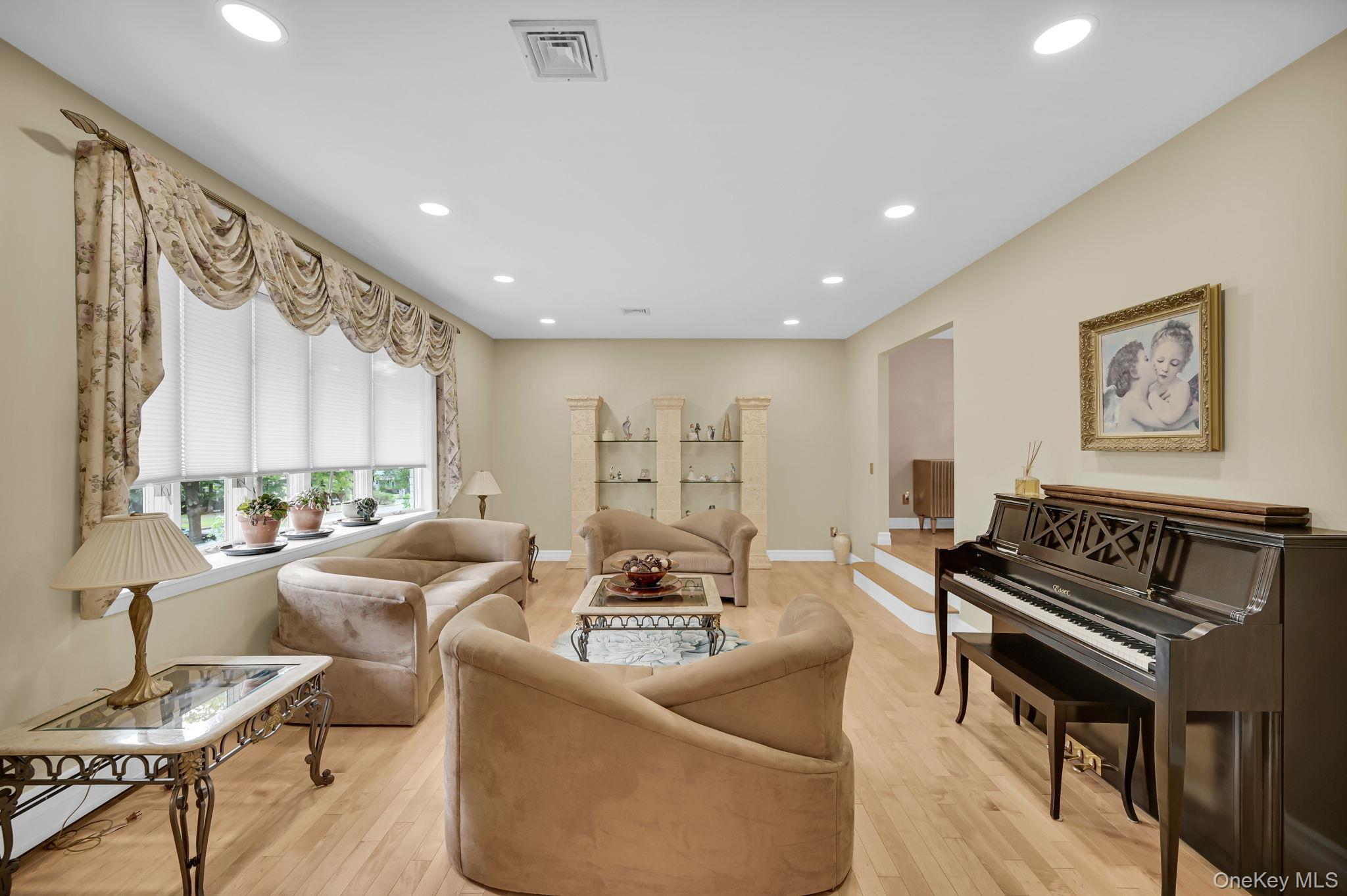 Single Family Ramapo Lane Rockland County, NY 10952, MLS-1048043-7