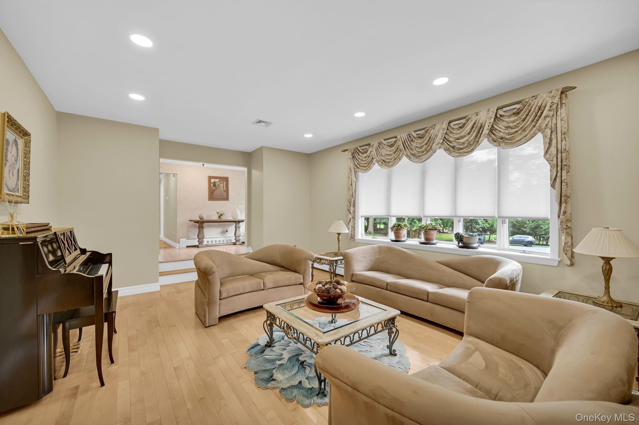 Single Family Ramapo Lane Rockland County, NY 10952, MLS-1048043-8