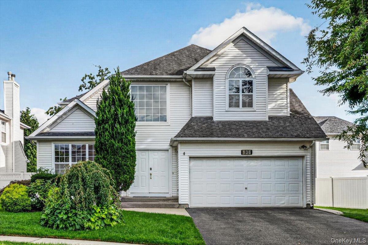 Single Family Cranberry Court  Suffolk County, NY 11747, MLS-1048056-2