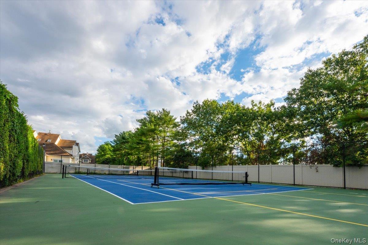Single Family Cranberry Court  Suffolk County, NY 11747, MLS-1048056-33