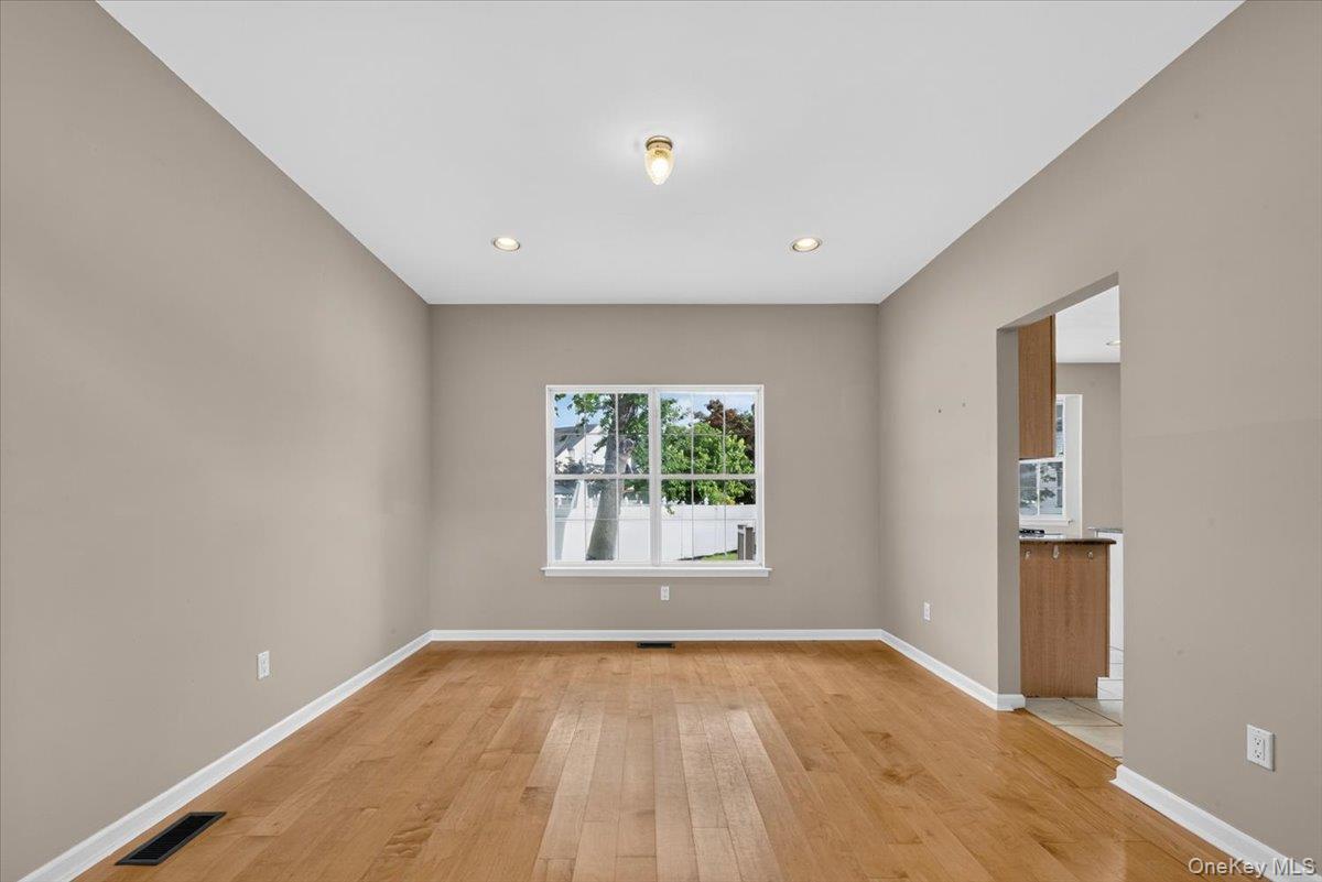 Single Family Cranberry Court  Suffolk County, NY 11747, MLS-1048056-8