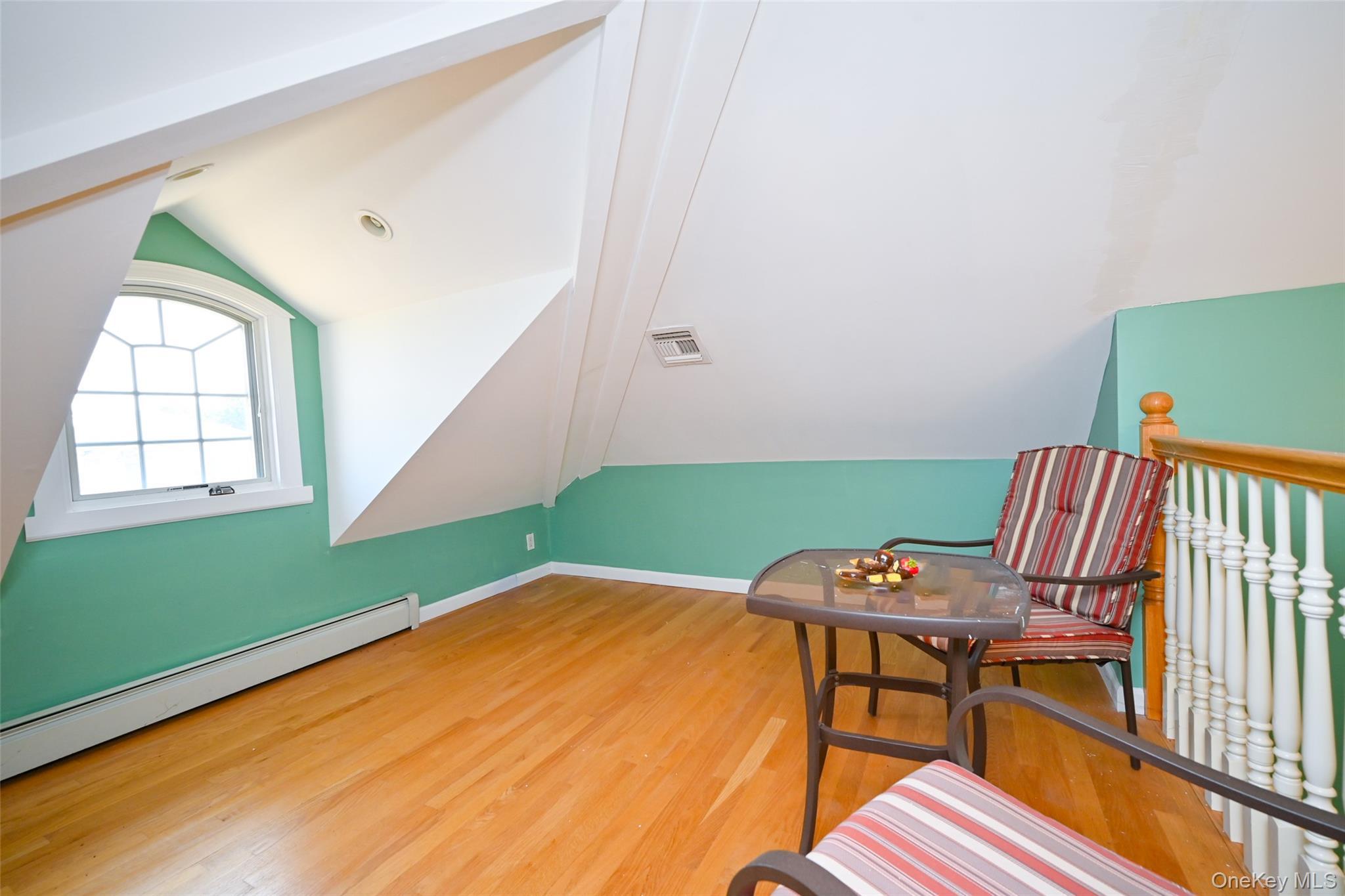 Single Family 202nd Street Queens, NY 11364, MLS-1048068-17