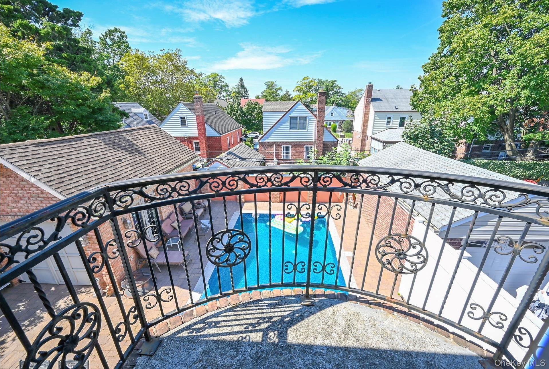 Single Family 202nd Street Queens, NY 11364, MLS-1048068-21