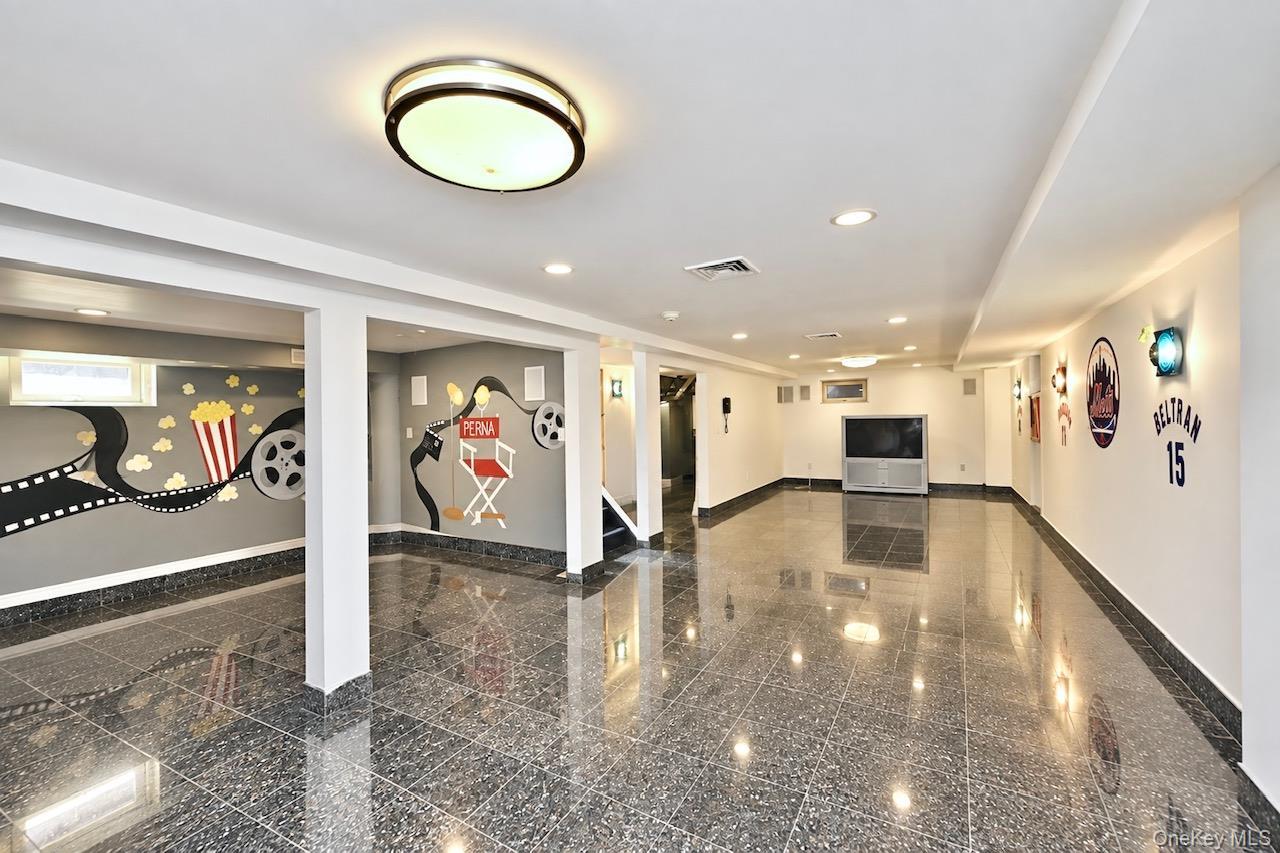 Single Family 202nd Street Queens, NY 11364, MLS-1048068-22