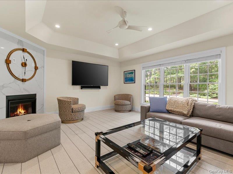 Single Family Edge Of Woods Road Suffolk County, NY 11976, MLS-1048083-13