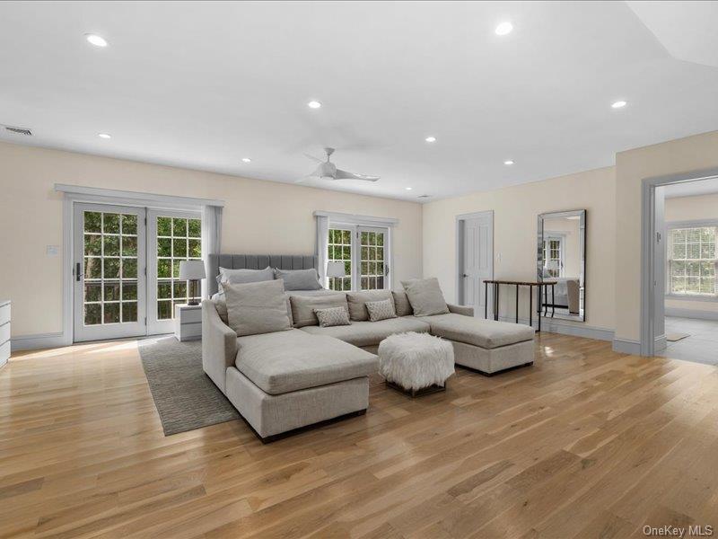 Single Family Edge Of Woods Road Suffolk County, NY 11976, MLS-1048083-18