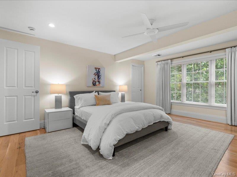 Single Family Edge Of Woods Road Suffolk County, NY 11976, MLS-1048083-23