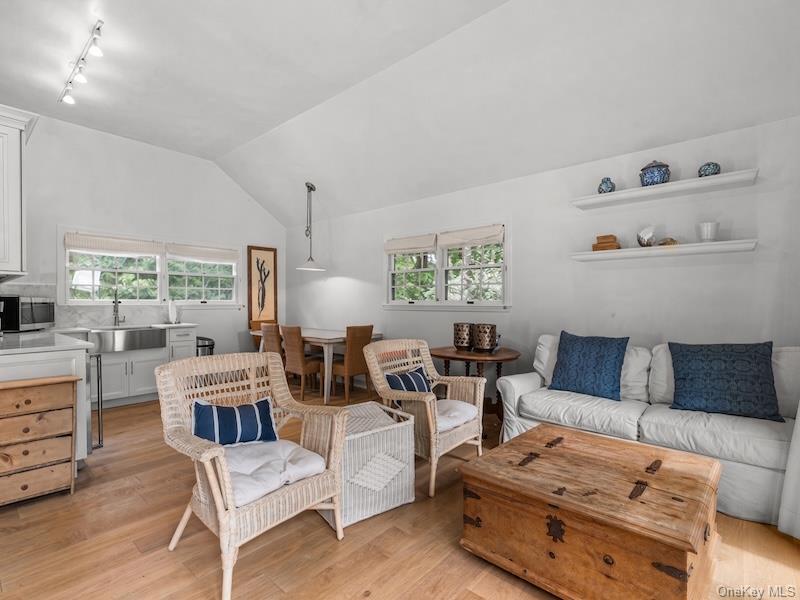 Single Family Edge Of Woods Road Suffolk County, NY 11976, MLS-1048083-37