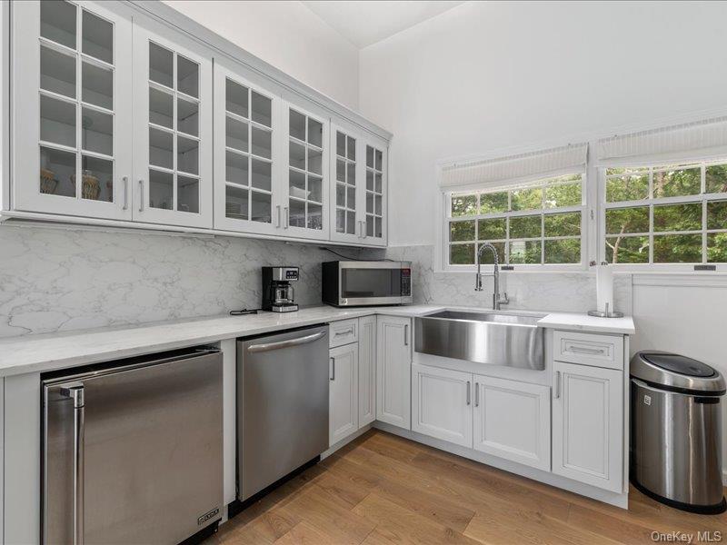Single Family Edge Of Woods Road Suffolk County, NY 11976, MLS-1048083-38