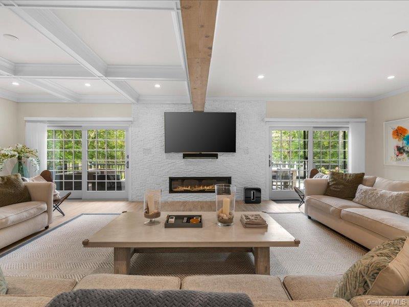 Single Family Edge Of Woods Road Suffolk County, NY 11976, MLS-1048083-4