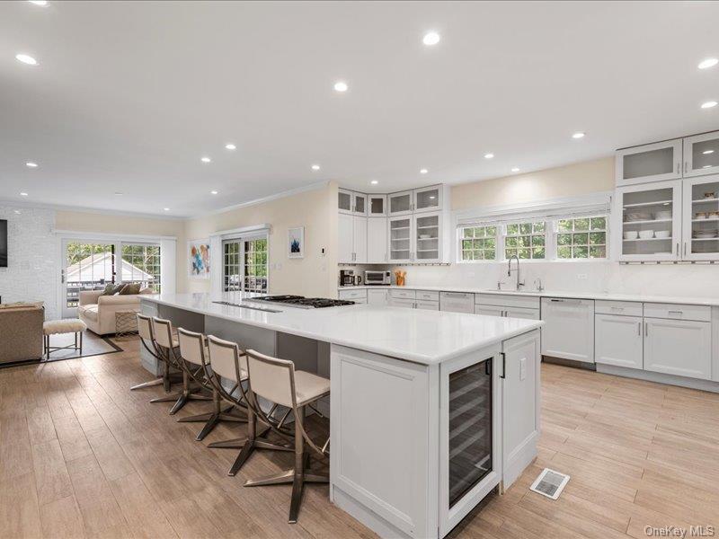 Single Family Edge Of Woods Road Suffolk County, NY 11976, MLS-1048083-8