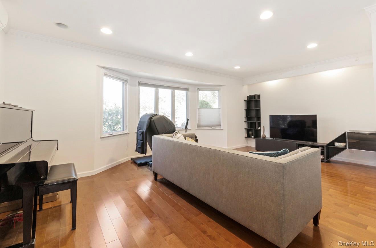 Single Family 228th Street  Queens, NY 11364, MLS-1048102-2