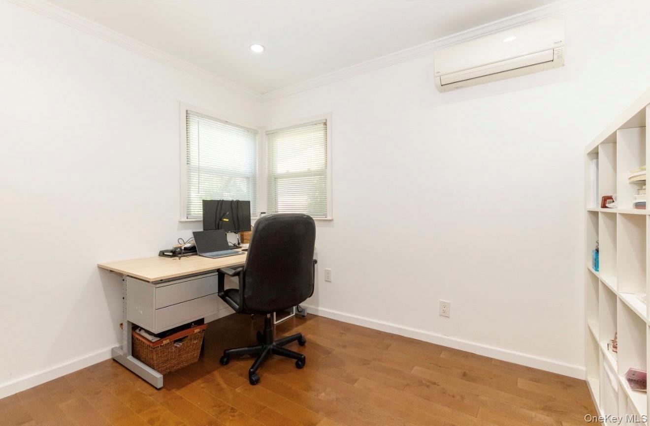 Single Family 228th Street  Queens, NY 11364, MLS-1048102-8