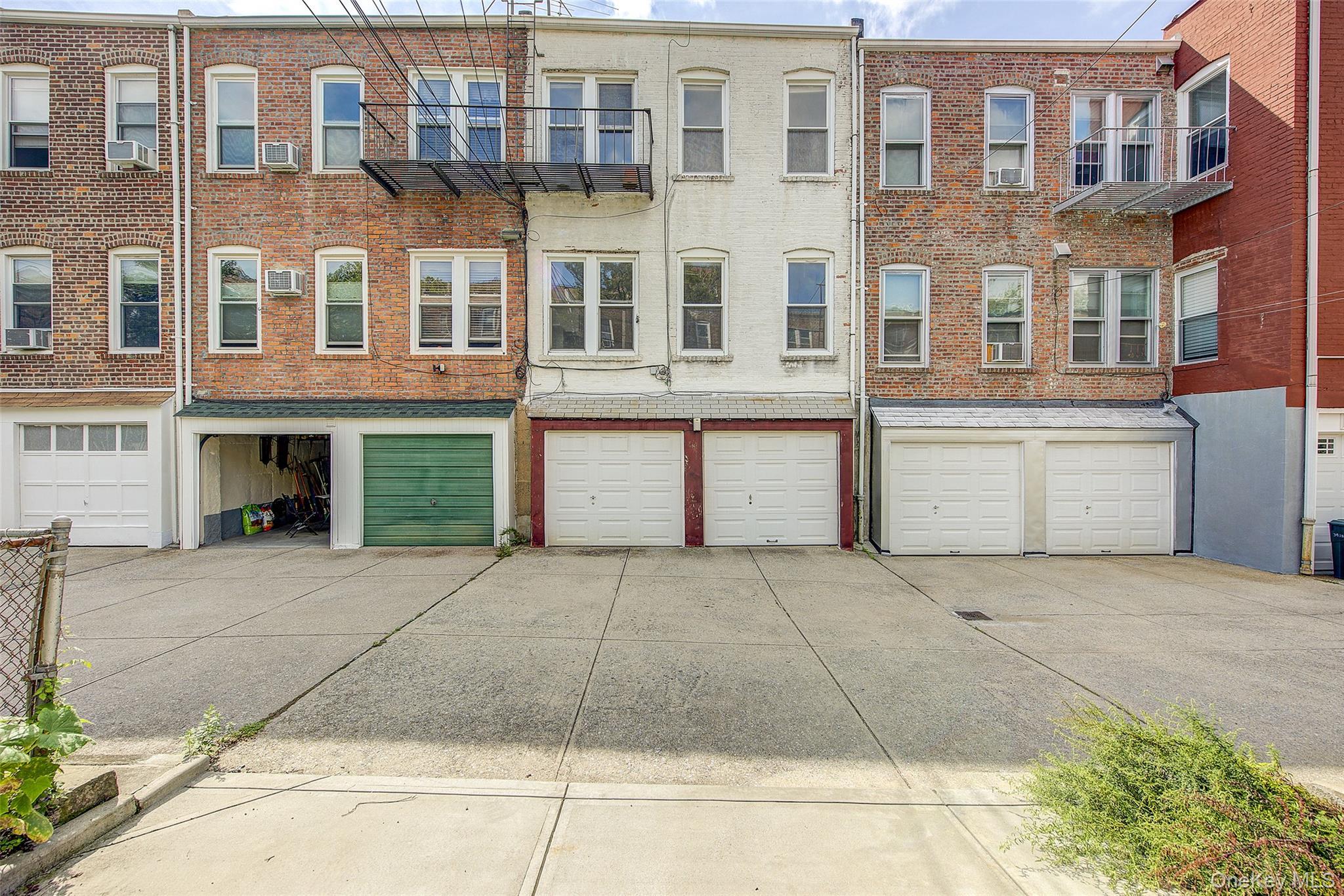Single Family 50th Street  Queens, NY 11377, MLS-1048103-46