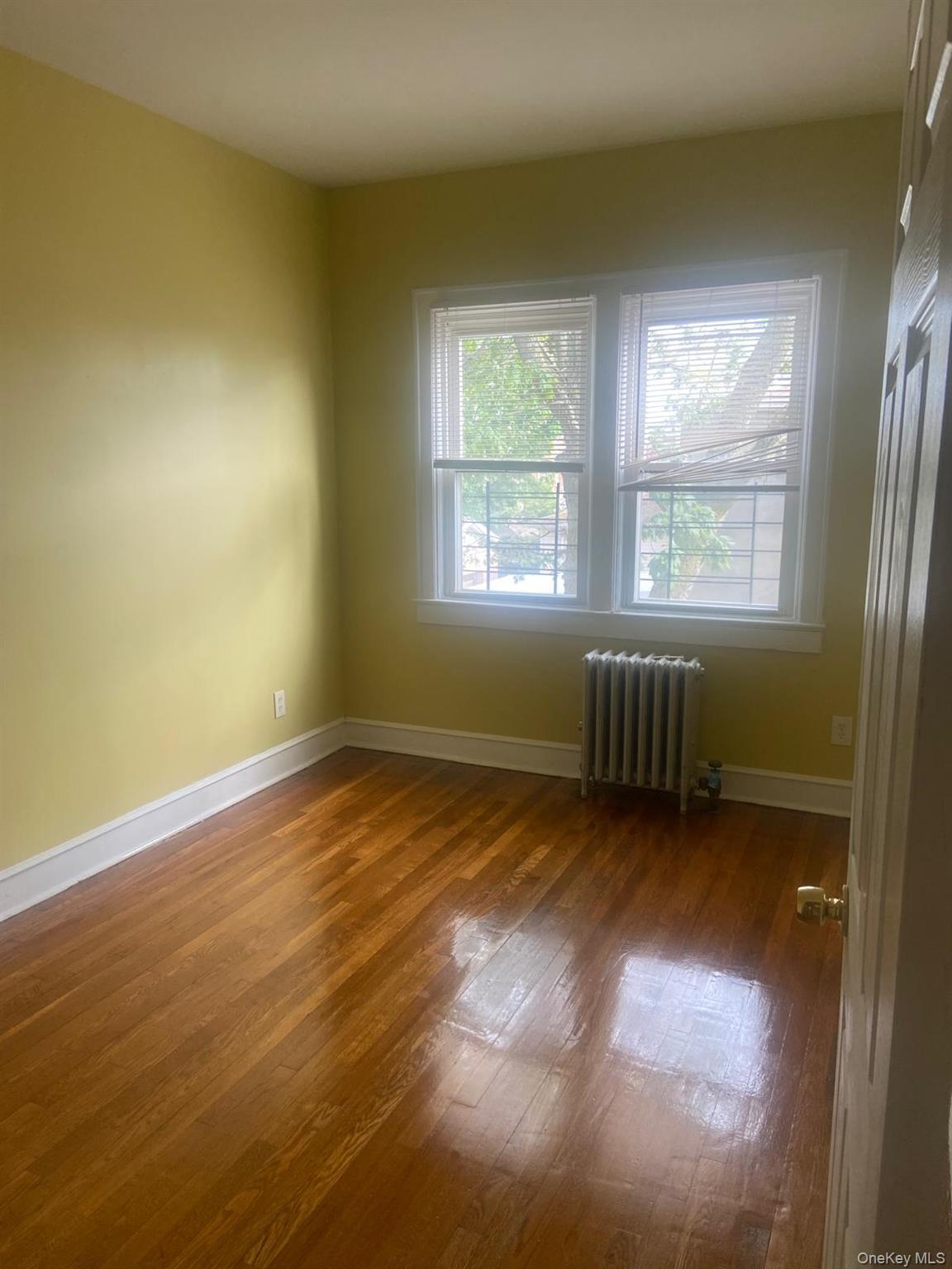 Single Family St  Bronx, NY 10466, MLS-1048124-10
