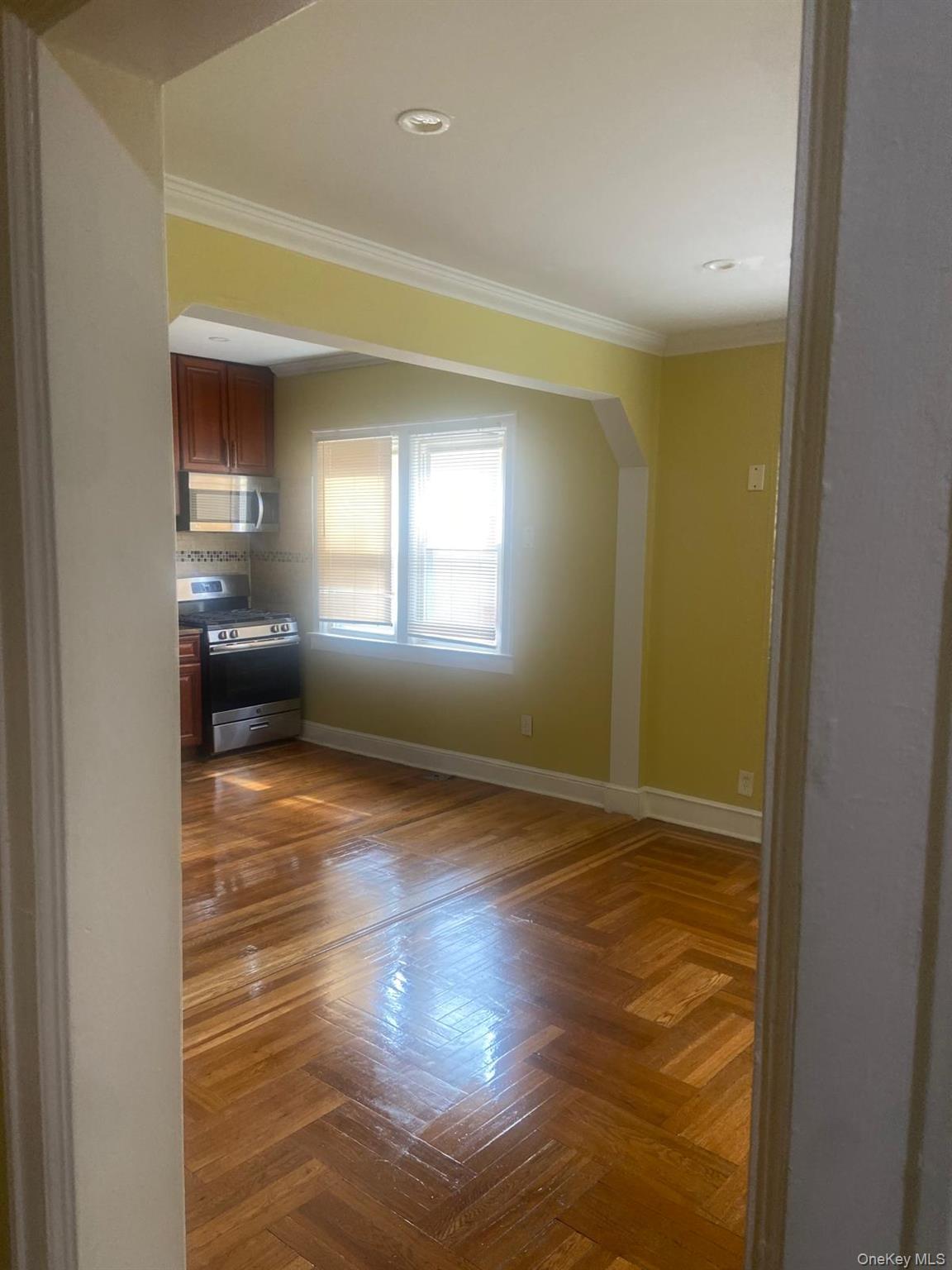 Single Family St Bronx, NY 10466, MLS-1048124-3